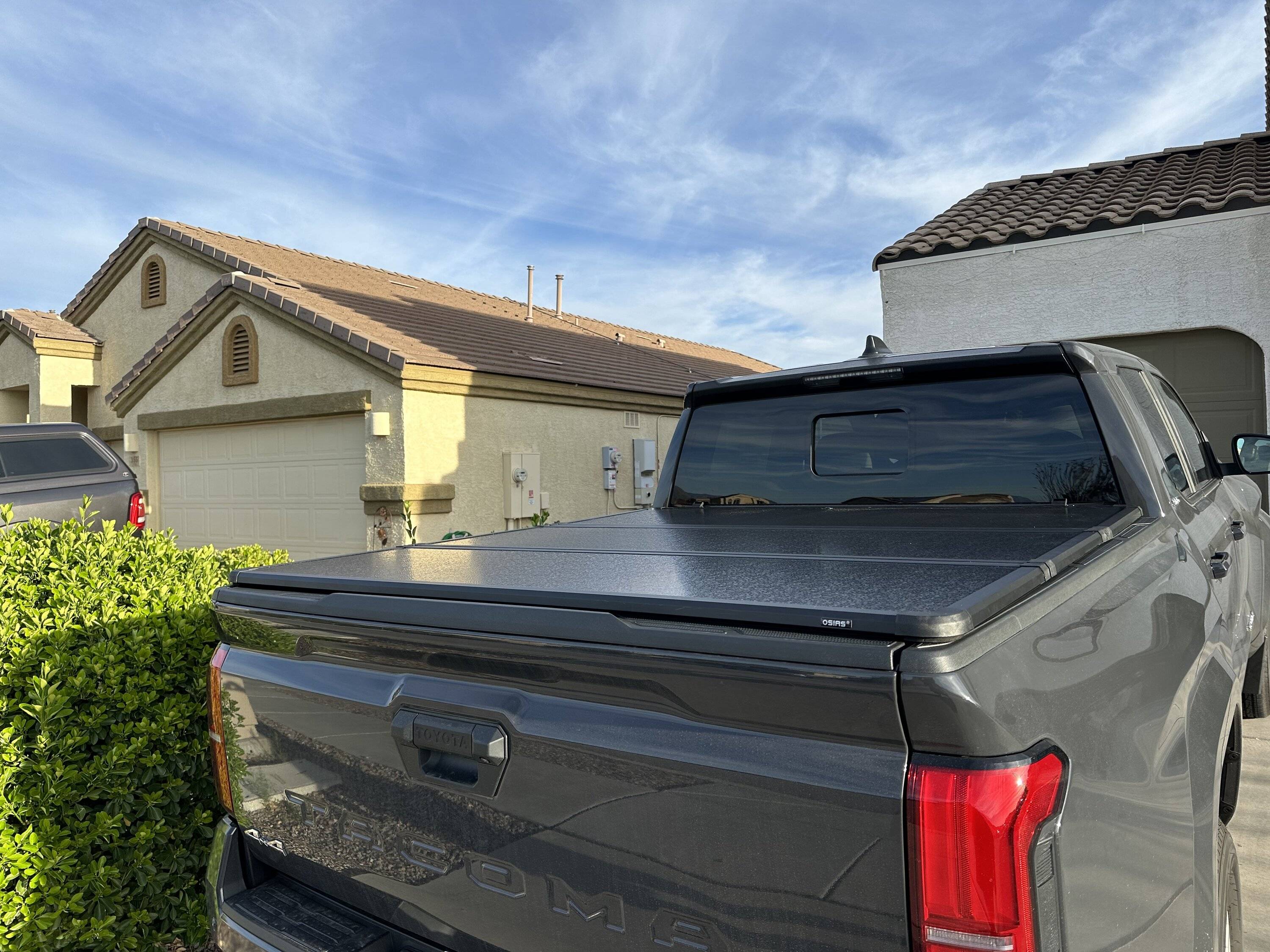 2024 Tacoma Tonneau cover options for 2024 Tacoma TRD Sport - 5 ft bed IMG_4624