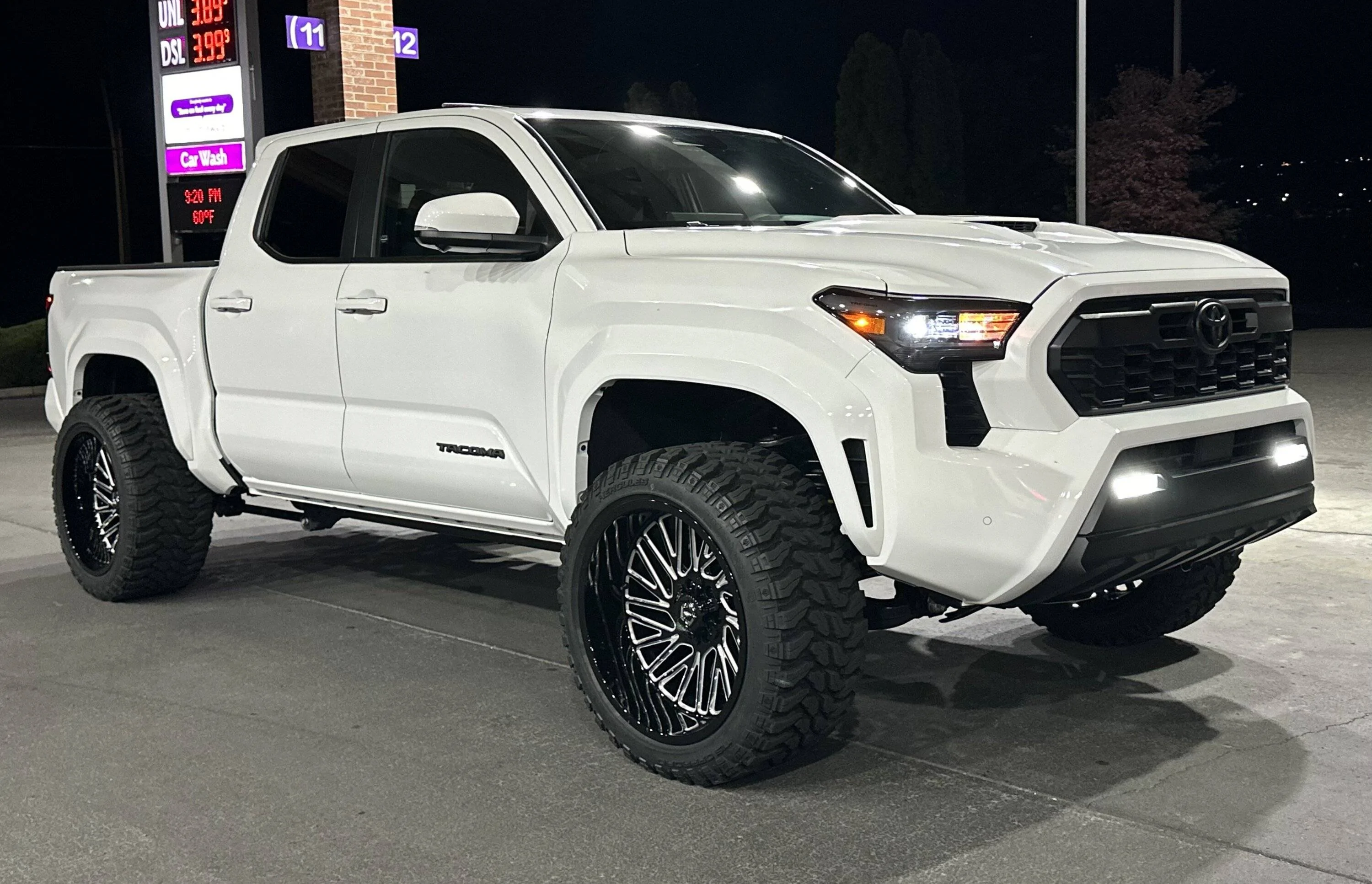 2024 Tacoma -44 22 inch wheels on 33s... IMG_3458