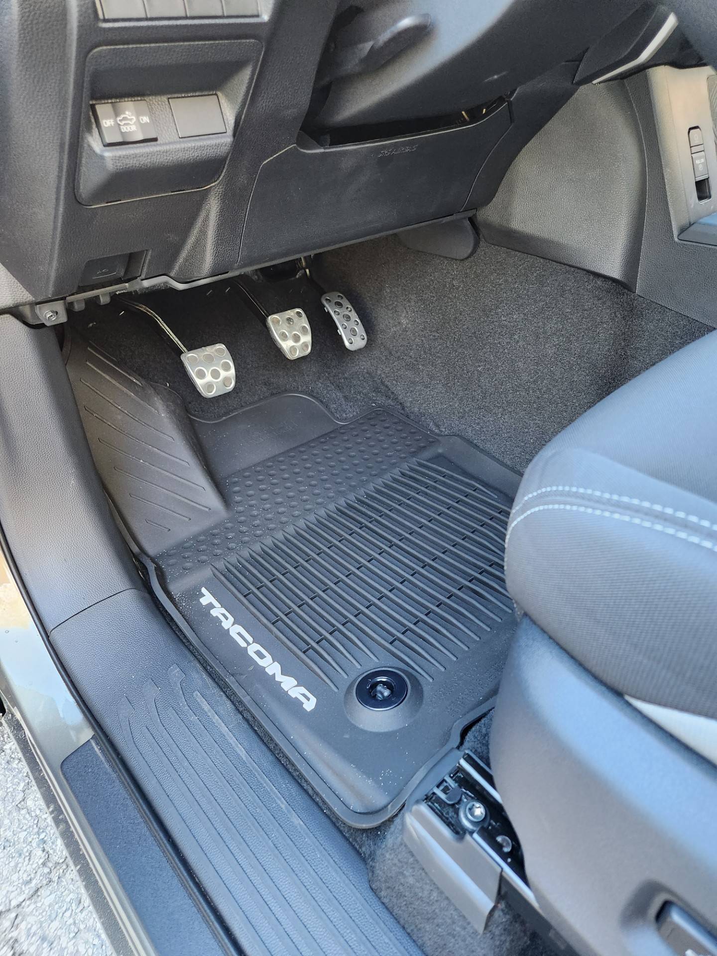 2024 Tacoma Aluminum pedal covers? thumbnail_20240413_084200