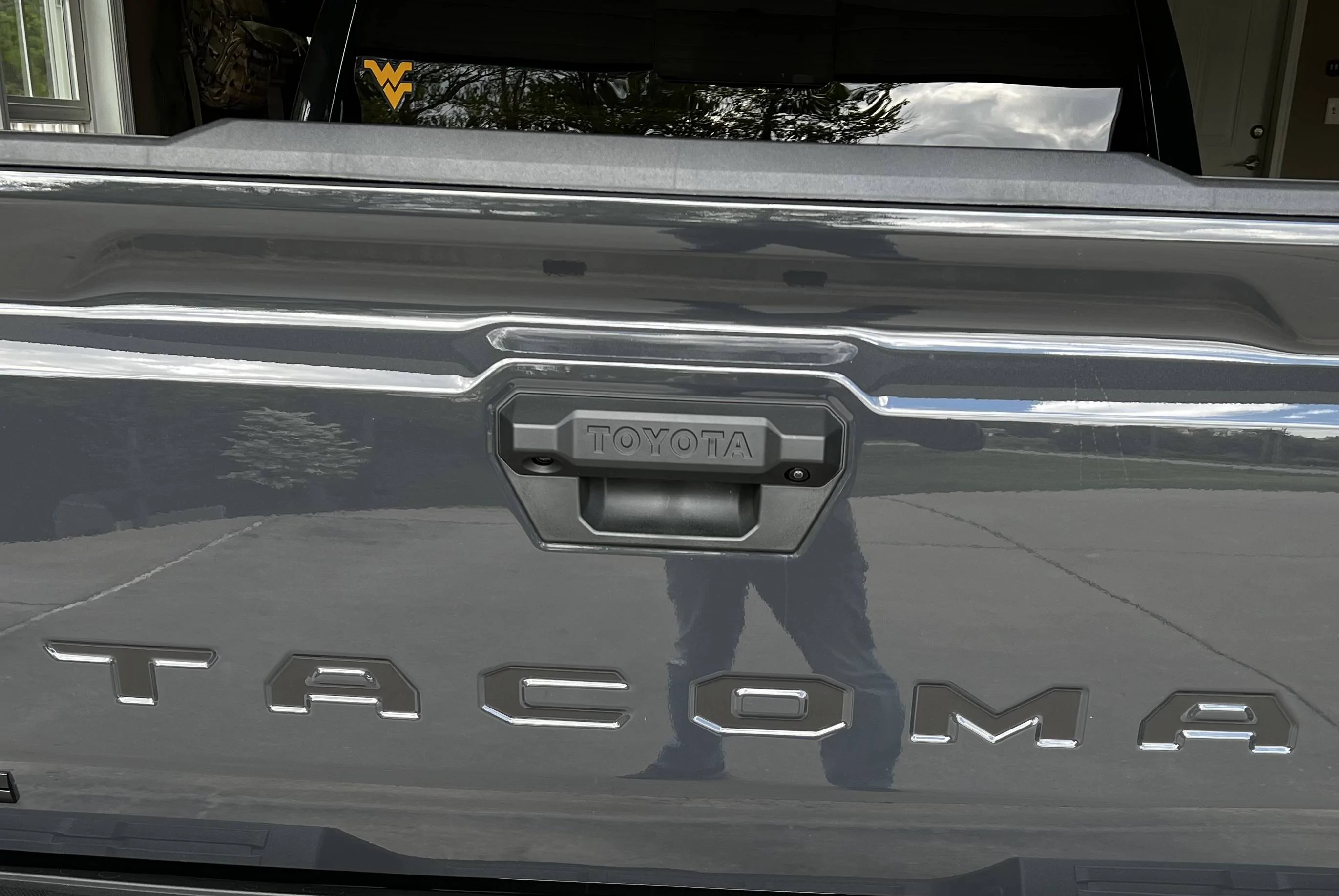 2024 Tacoma Aftermarket Tailgate Inserts -- anyone install? IMG_5477