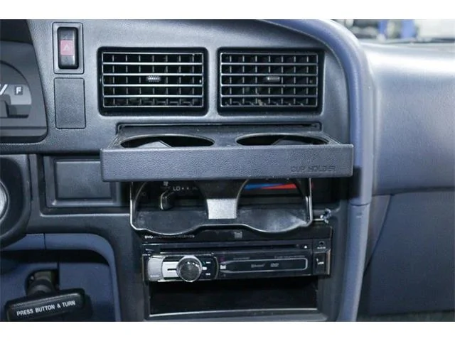 25077958-1993-toyota-tacoma-thumb.webp