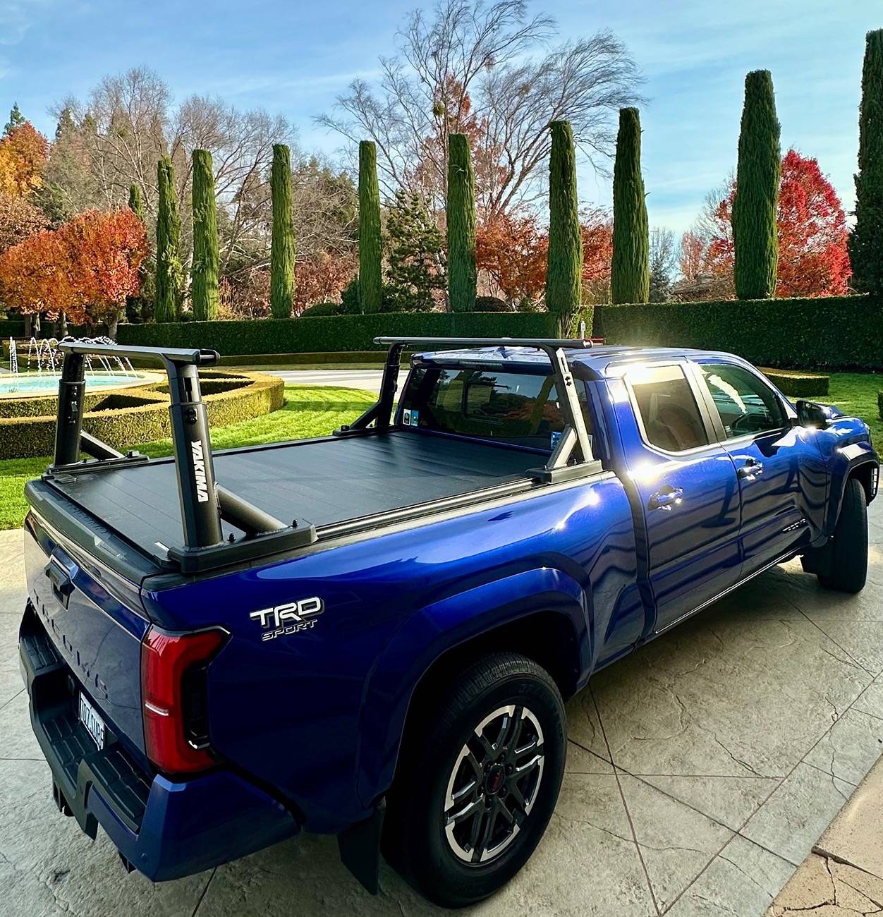 2024 Tacoma Bed Rack & Tonneau combo: Yakima Overhaul Rack & Retrax Pro Locking Tonneau IMG_6138