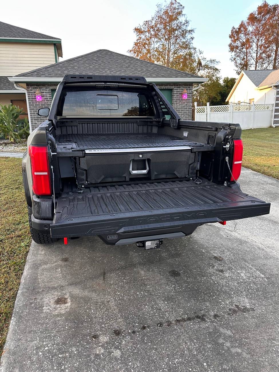 2024 Tacoma Best HD retractable tonneau that a rack can be mounted on to? IMG_4211