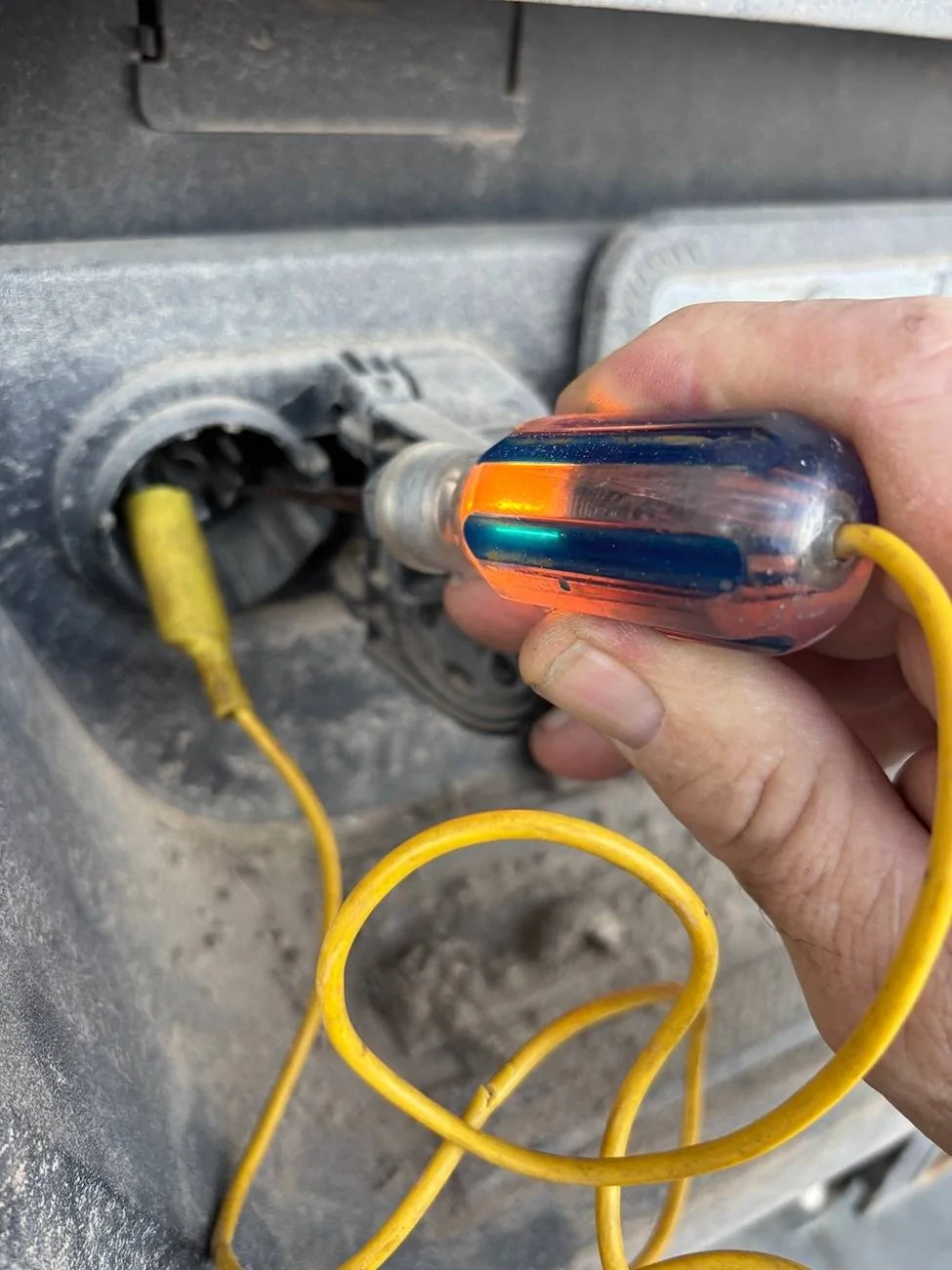 2024 Tacoma In line charging from 7-pin wiring plug not working IMG_8078