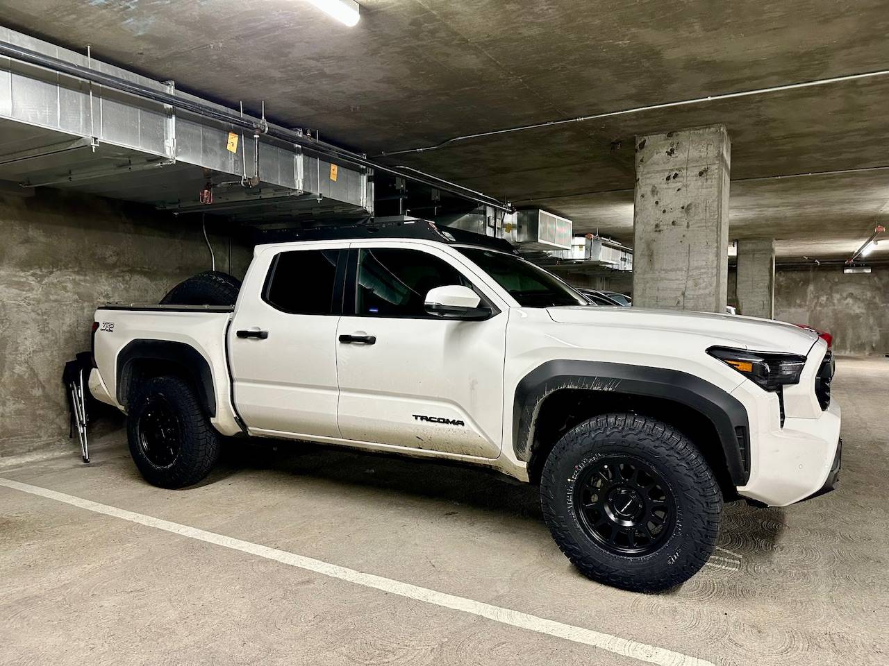 2024 Tacoma Tall Skinny 255/80r17s IMG_7112