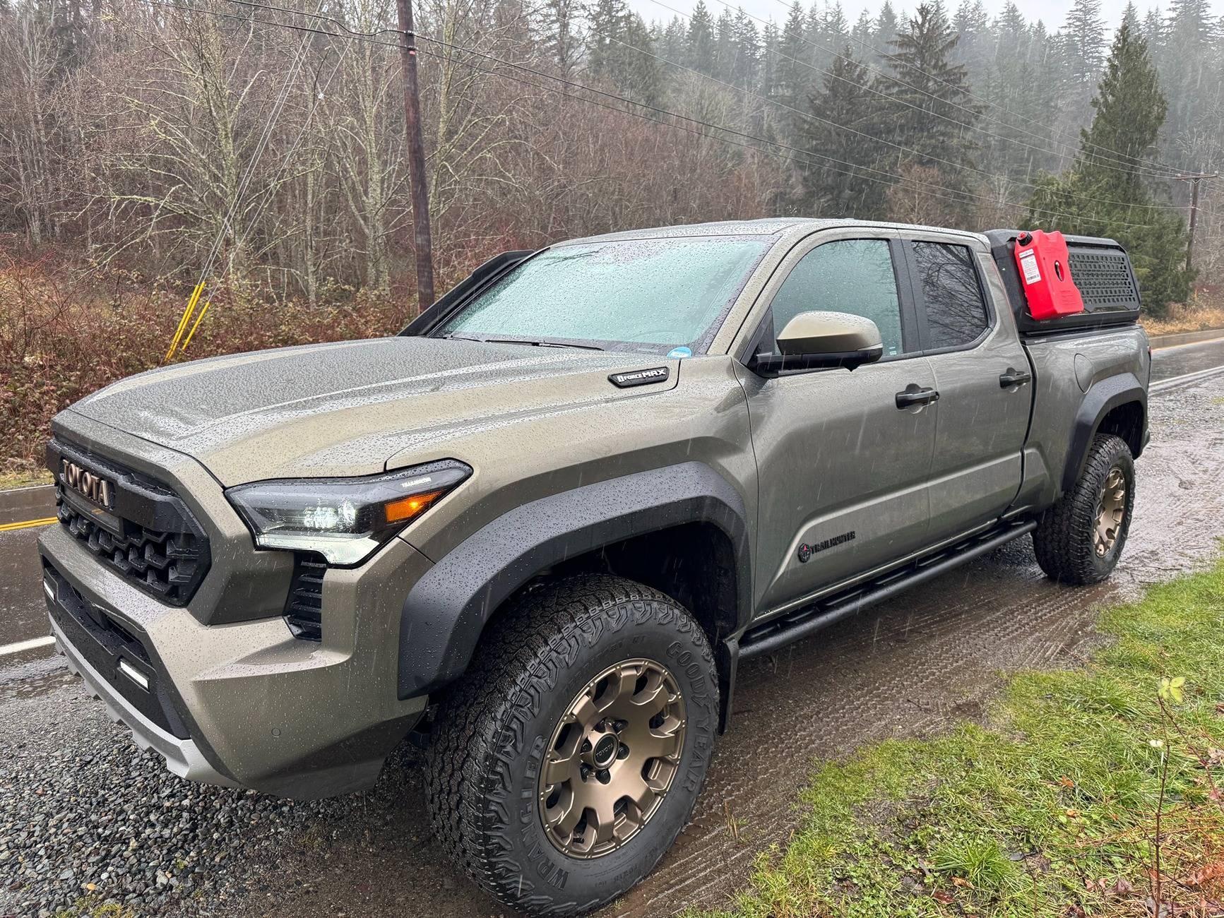 2024 Tacoma Best T-slot Tonneau cover?  Is it worthwhile to get one with T-slot? IMG_3305
