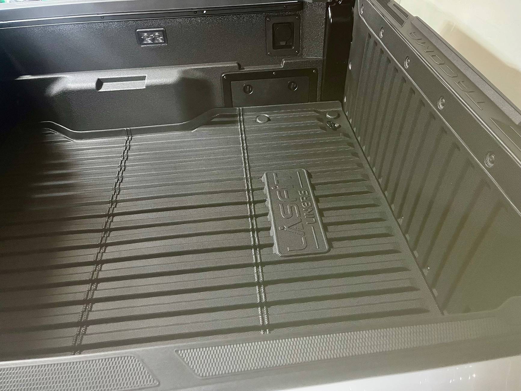 2024 Tacoma OEM vs Aftermarket bed mat IMG_7648