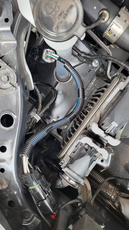 2024 Tacoma What did you do TO / WITH your 4th gen Tacoma today?! 👨‍🏭 🧰 📸 Aux pigtail-sm