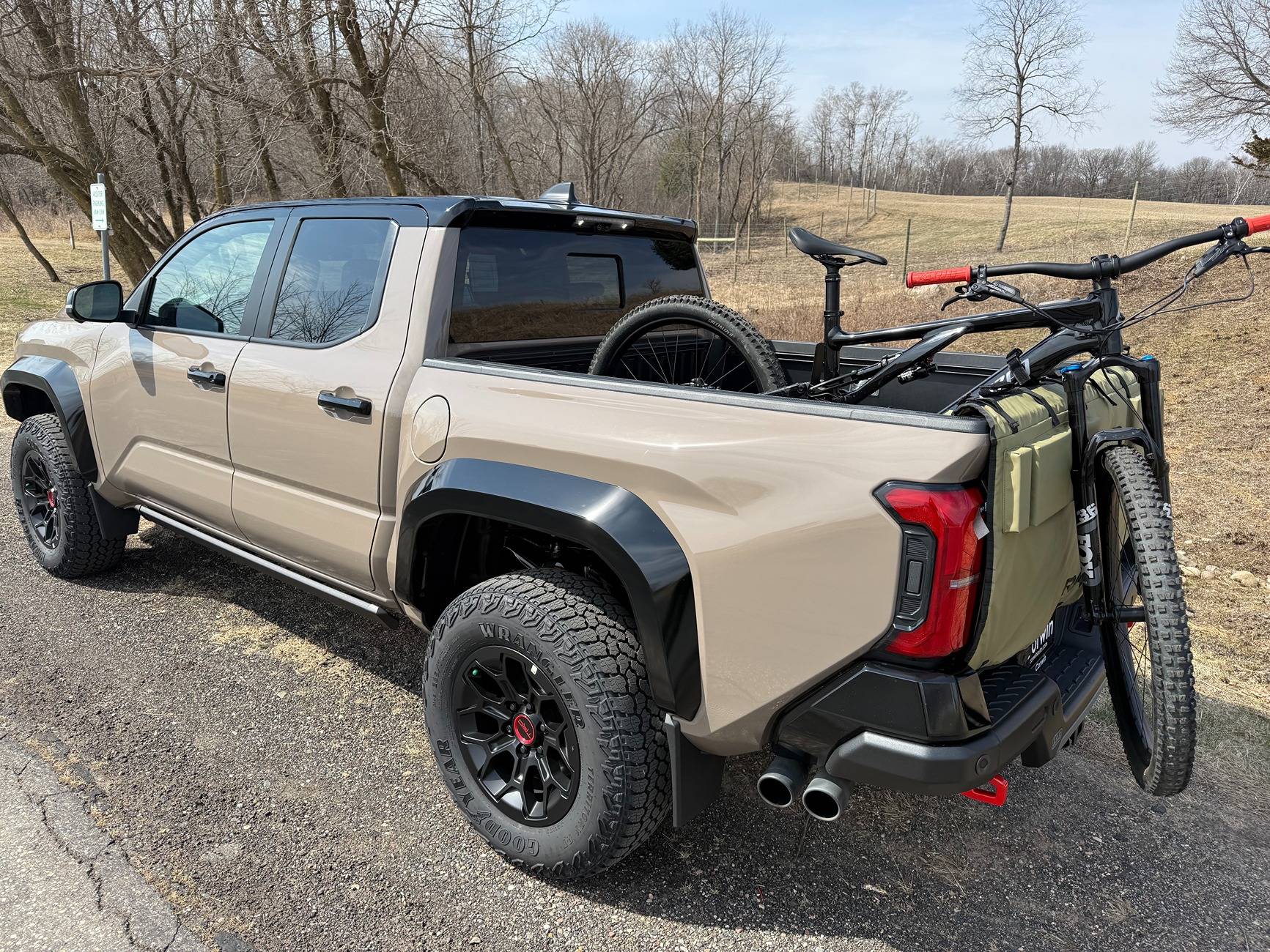 2024 Tacoma What did you do TO / WITH your 4th gen Tacoma today?! 👨‍🏭 🧰 📸 IMG_5213