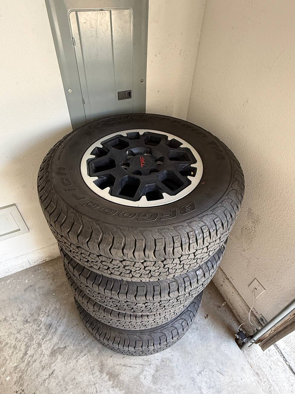 2024 Tacoma [DFW] FOR SALE - 2025 TRD Off-Road Wheels + Tires IMG_0809