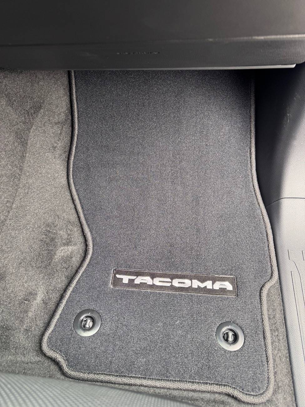 2024 Tacoma What did you do TO / WITH your 4th gen Tacoma today?! 👨‍🏭 🧰 📸 IMG_5417
