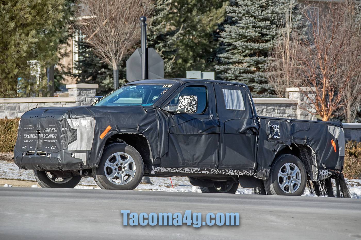 2024 Tacoma Next-Gen Toyota Tacoma Mules Caught Testing next-toyota-tacoma-mule-spied-18