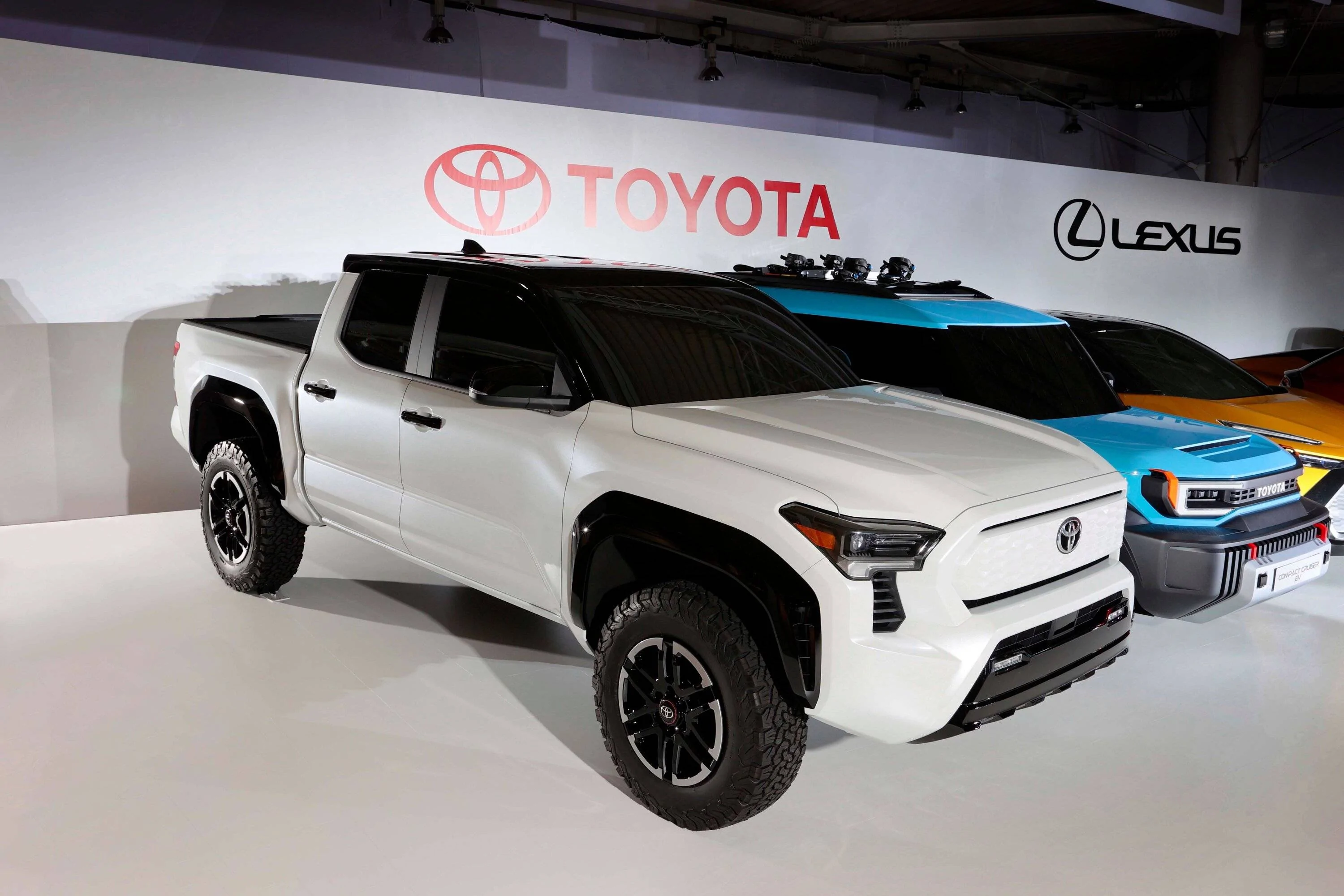 2024 Tacoma 2024 Tacoma Design Images Revealed in Patent! 📸 🕵🏻‍♂️ {filename}