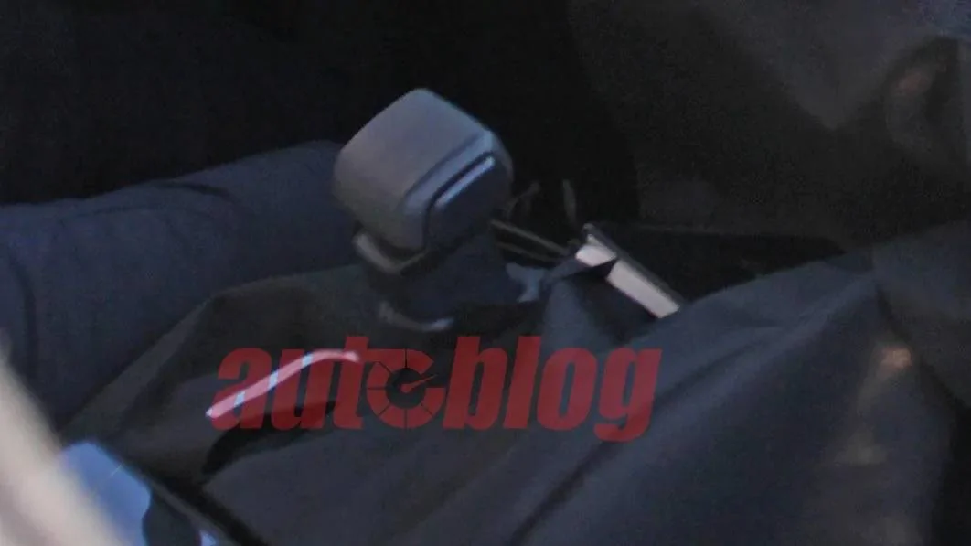 2024 Tacoma Interior spied on 2024 Tacoma - first closeup looks Tacoma_003
