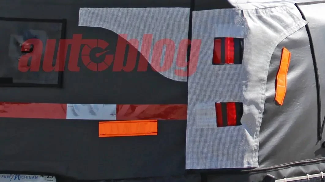 2024 Tacoma Interior spied on 2024 Tacoma - first closeup looks Tacoma_011