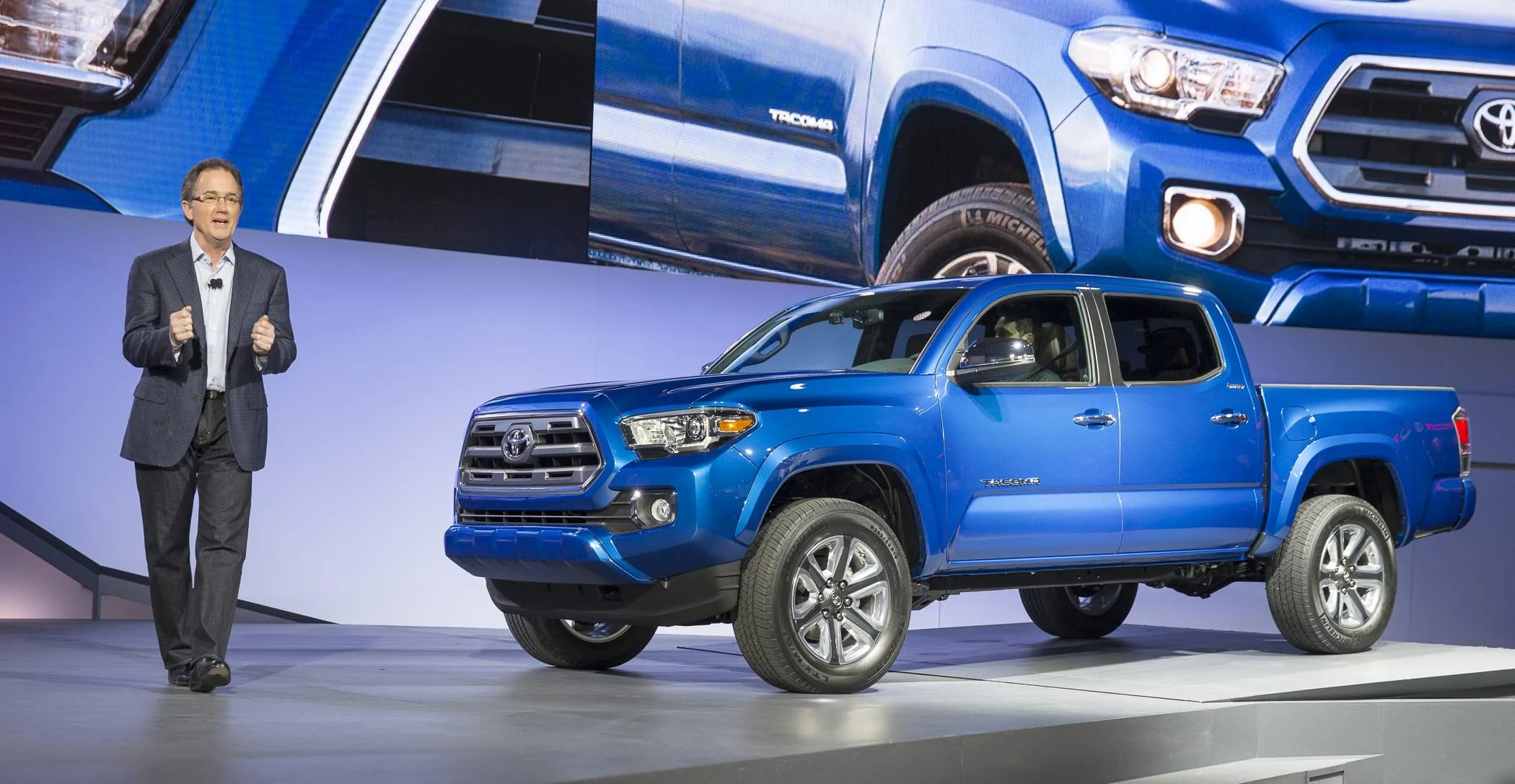 2024 Tacoma 2024 Tacoma Reveal Event in Hawaii?? (5/18 7:30 PM HST, 5/19 1:30 AM EST) 2015_NAIAS_Tacoma_Fay_004