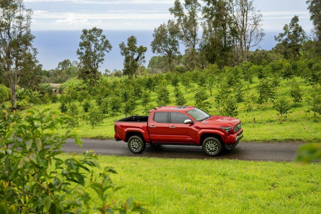 2024 Tacoma SUPERSONIC RED 2024 Tacoma Thread (4th Gen) supersonic-red-2024-tacoma-photos4