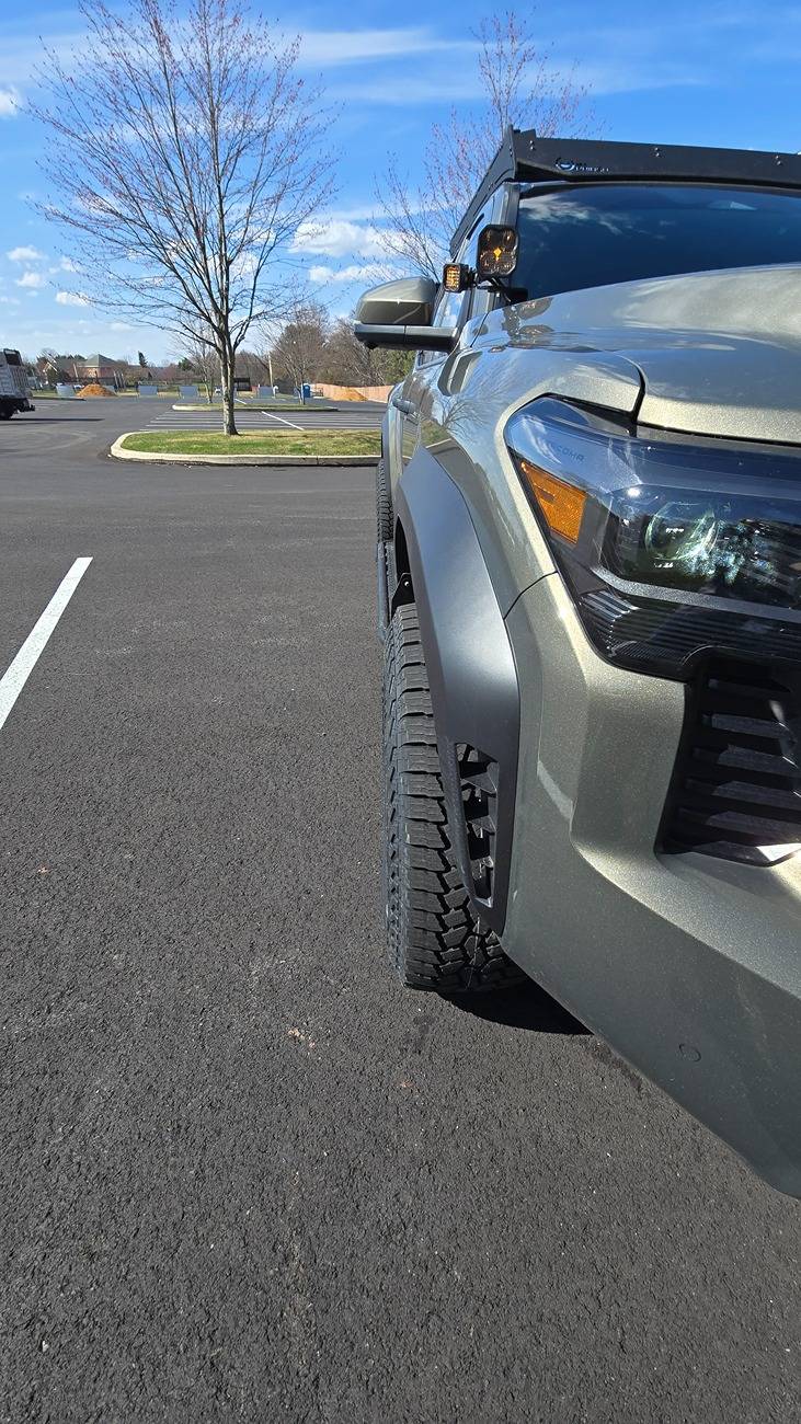 2024 Tacoma 265/70R17 Gang 1000014819