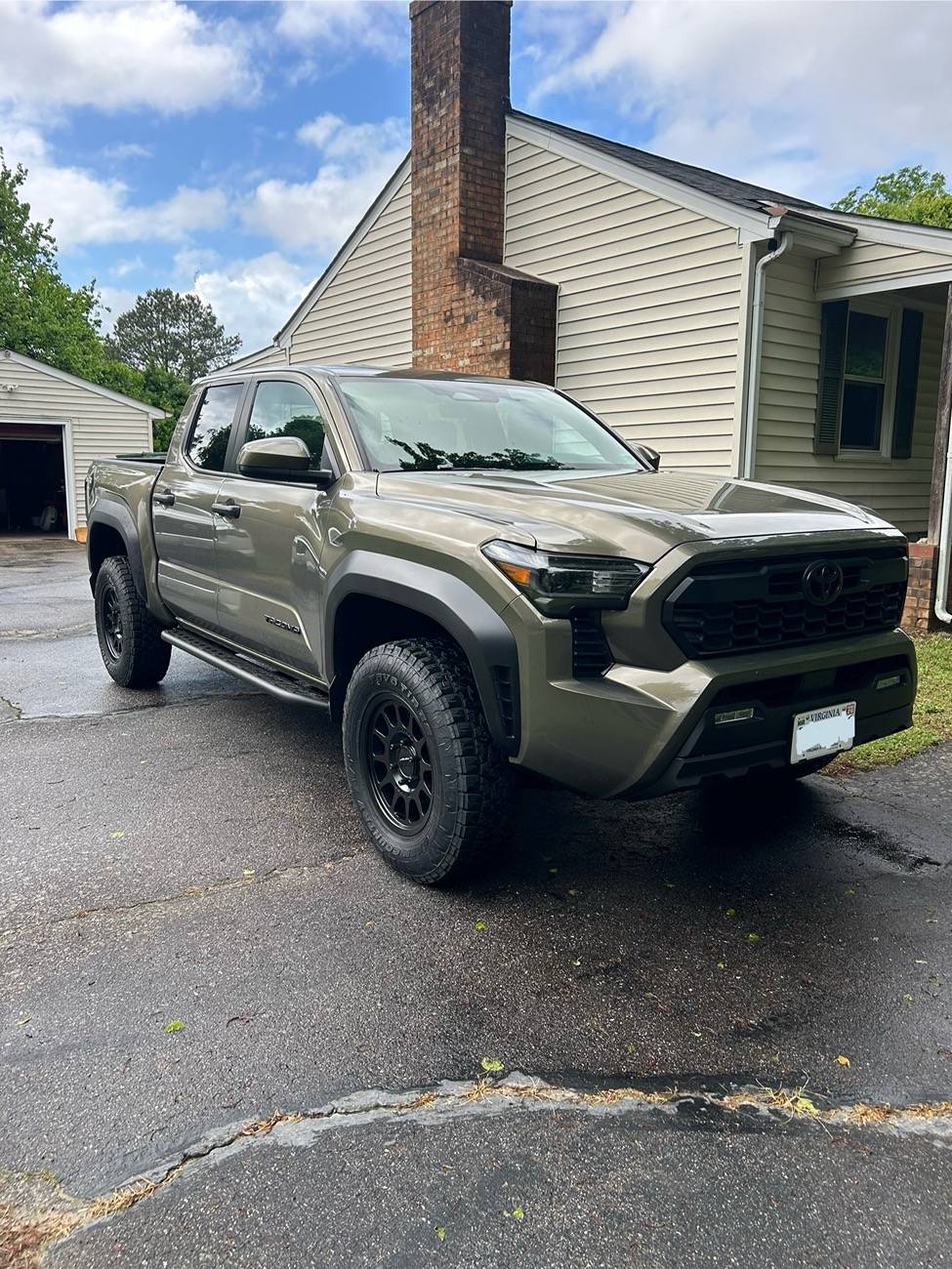 2024 Tacoma 265/70R17 Gang IMG_9178