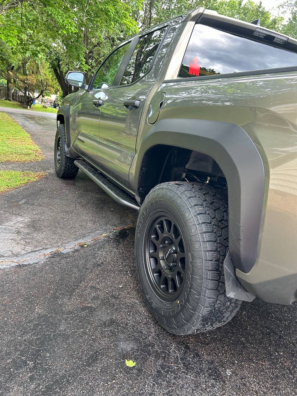 2024 Tacoma 265/70R17 Gang IMG_9176
