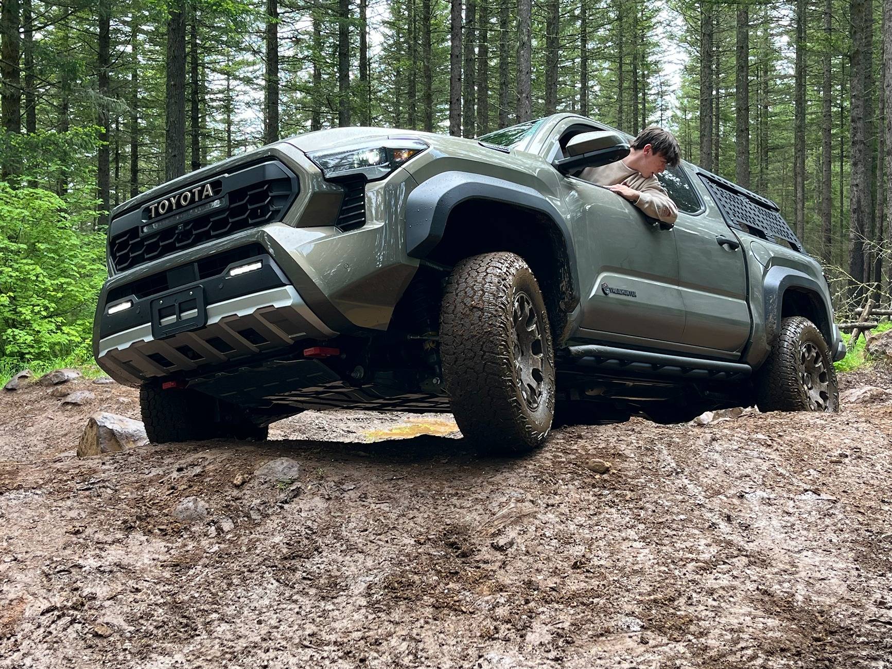 2024 Tacoma What did you do TO / WITH your 4th gen Tacoma today?! 👨‍🏭 🧰 📸 IMG_1130