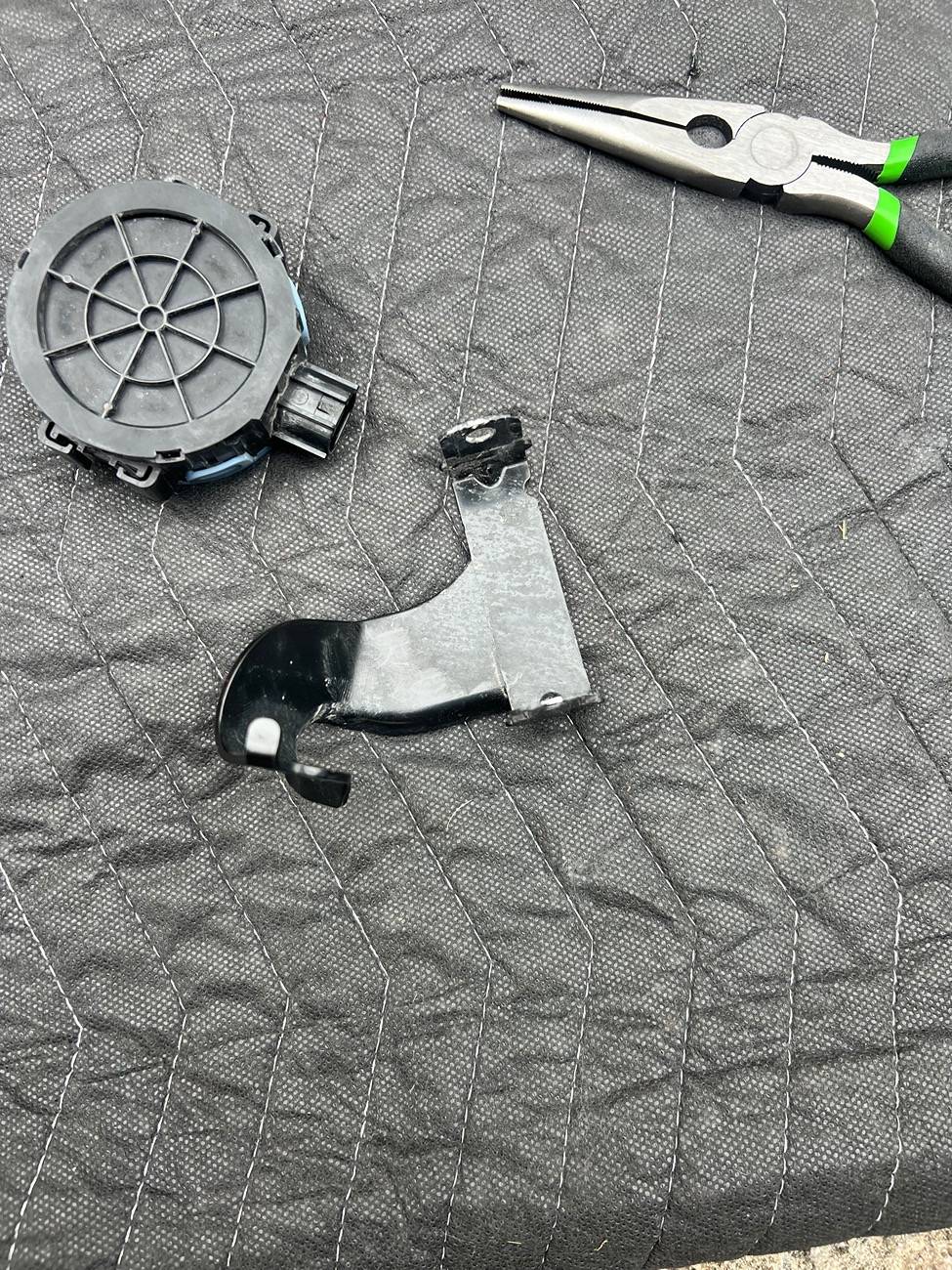 2024 Tacoma Need help with sensor issues on ADD rear bumper IMG_6672