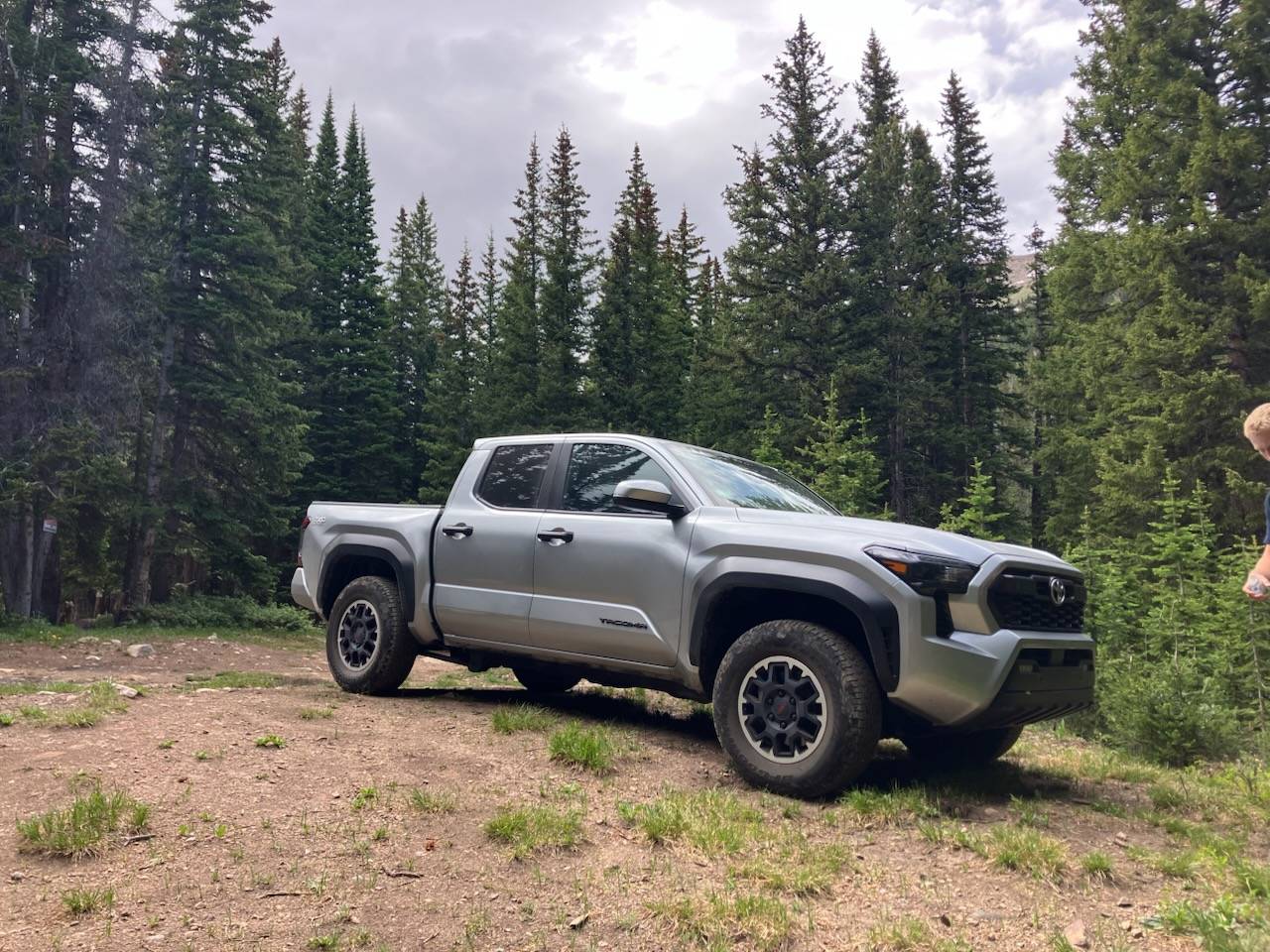 2024 Tacoma What did you do TO / WITH your 4th gen Tacoma today?! 👨‍🏭 🧰 📸 IMG_9165