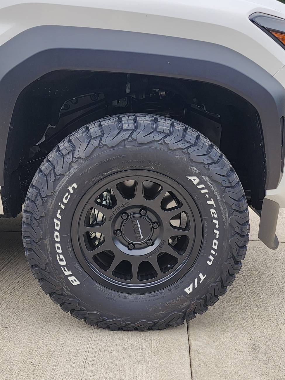 2024 Tacoma Method 703 + KO2 285/70/17 1000010421
