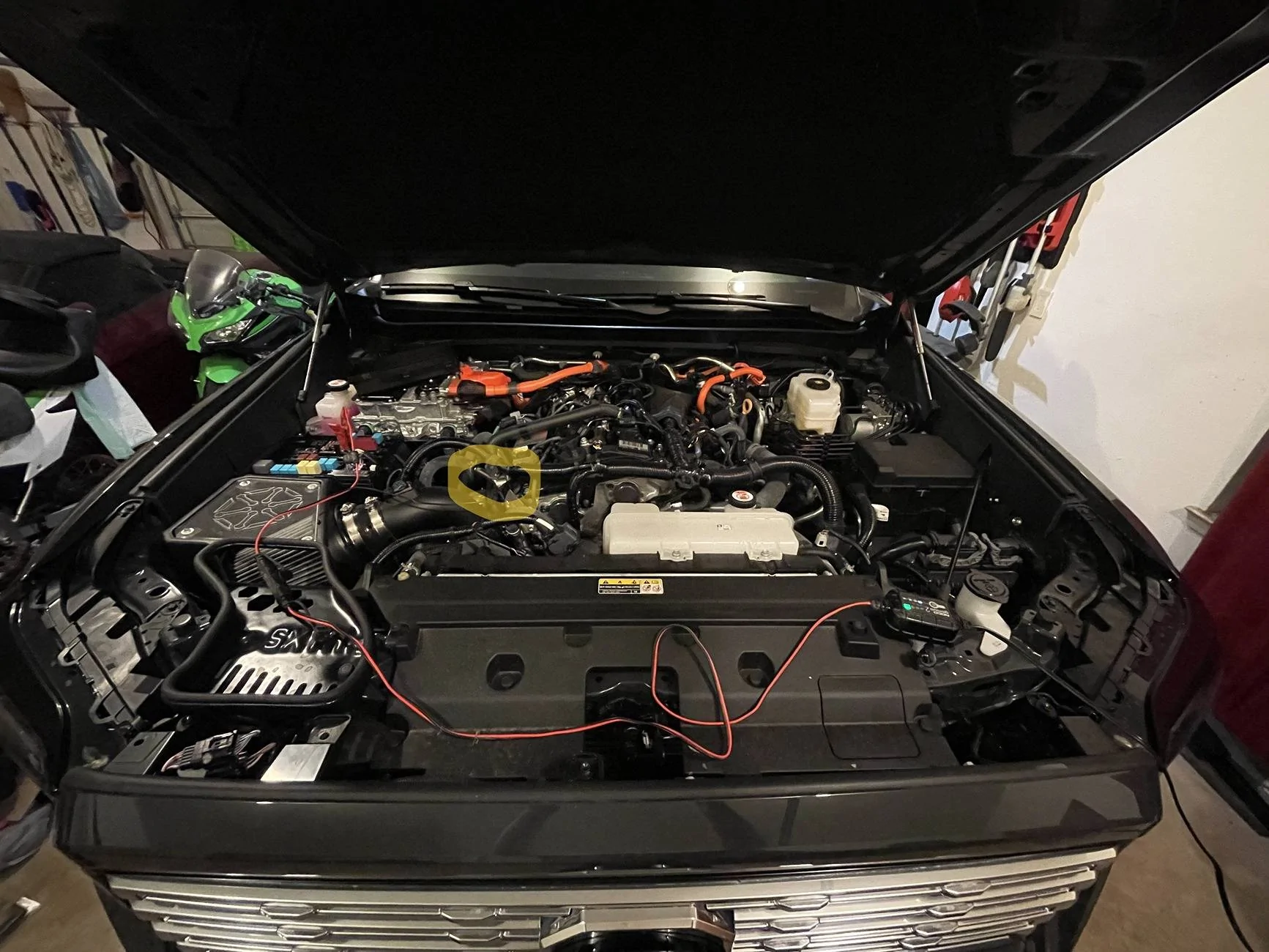 2024 Tacoma Trickle charger on hybrid? tricklecharg