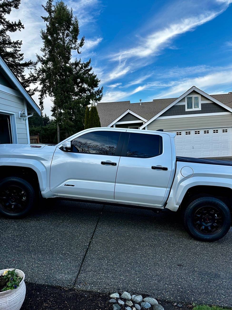 2024 Tacoma New style door handles spotted on 2025 Tacoma TRD Off-Road IMG_5247