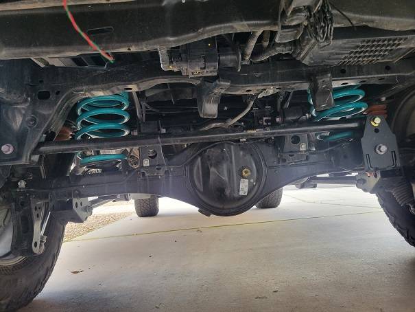 2024 Tacoma What did you do TO / WITH your 4th gen Tacoma today?! 👨‍🏭 🧰 📸 Track bar_sm