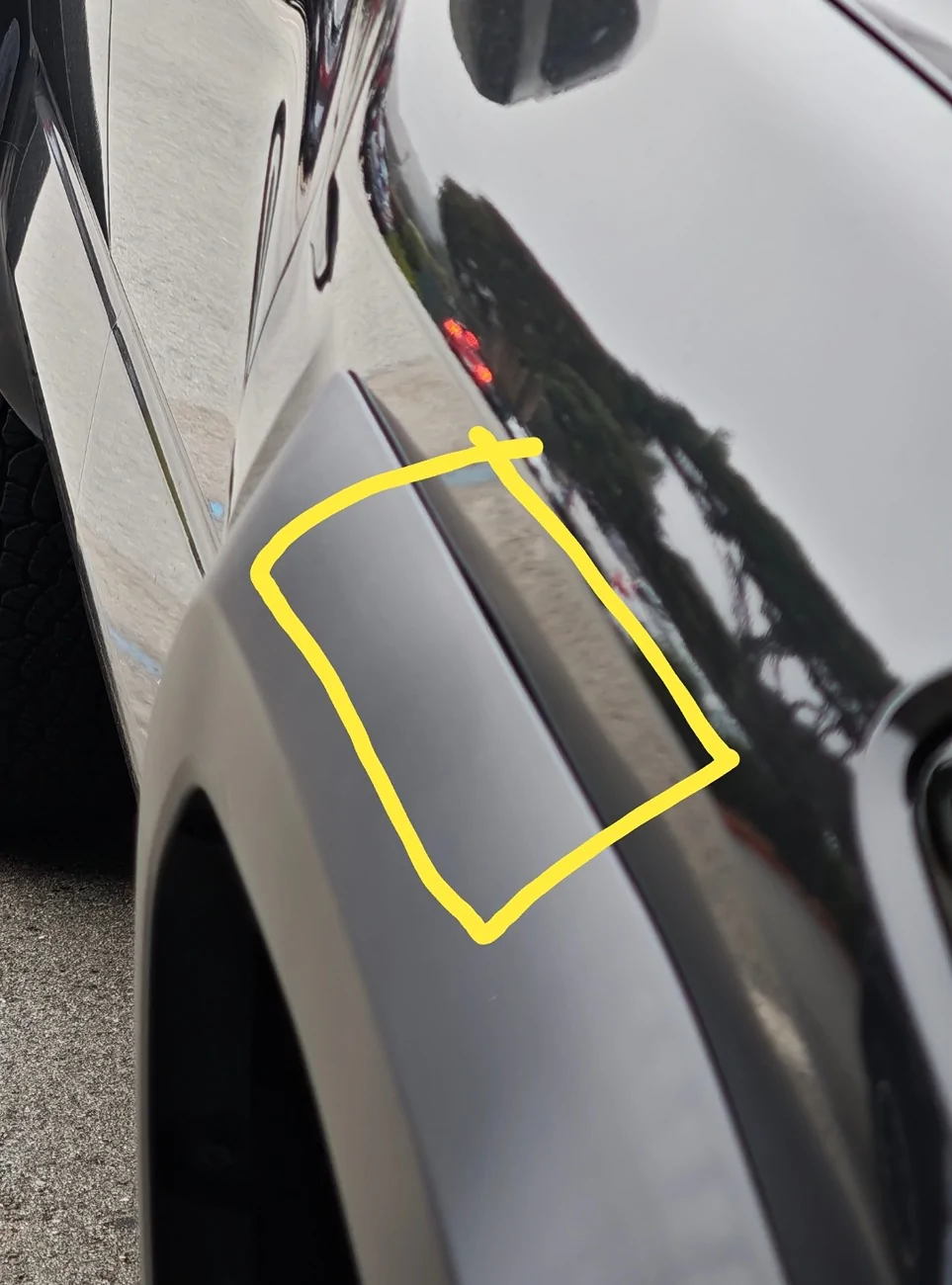 2024 Tacoma Body side molding issues poorly attached 1755658711430-6c