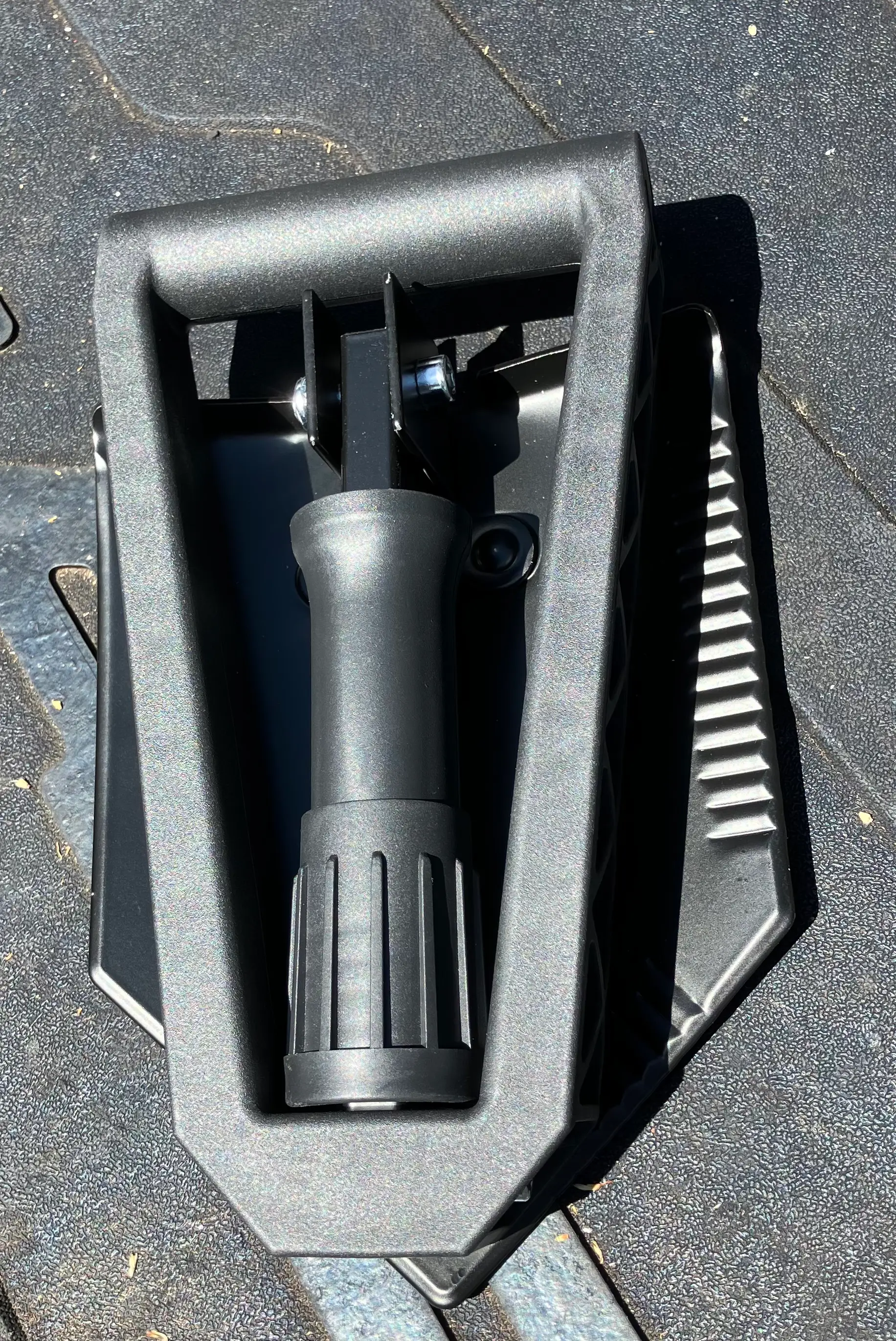 2024 Tacoma Folding Badlands Shovel tempImagebU119