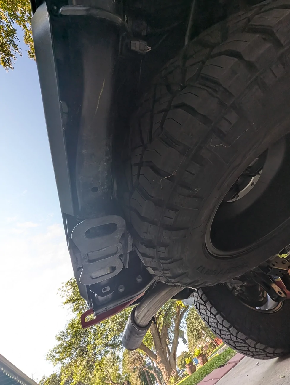 2024 Tacoma Anyone got a pic of a 285/70/17 in the spare tire slot? PXL_20250911_140250654