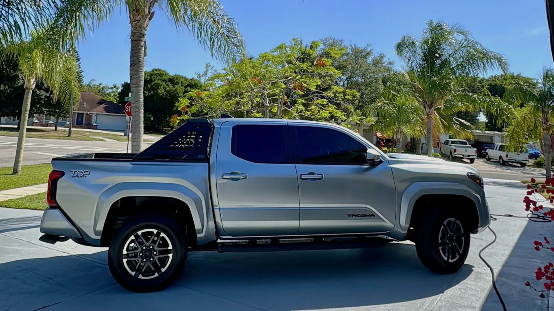 2024 Tacoma ARB Sport Bar + tonneau cover combination -- how to have both (my solution) Front of the hous