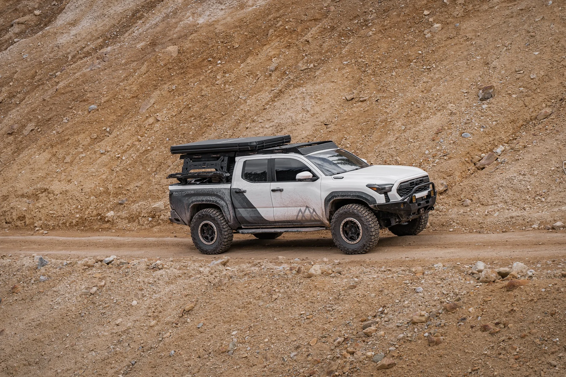 2024 Tacoma Wind Fairing Noise on Roof Racks DSC09433