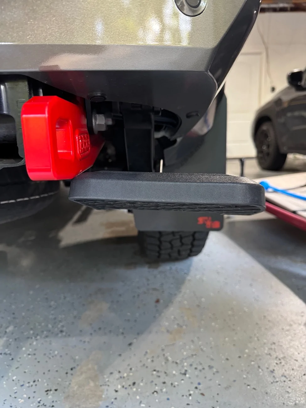 2024 Tacoma ARB Rear Recovery Points + OE Bed Step + SXTH Relo Bracket = doesn’t work IMG_2409