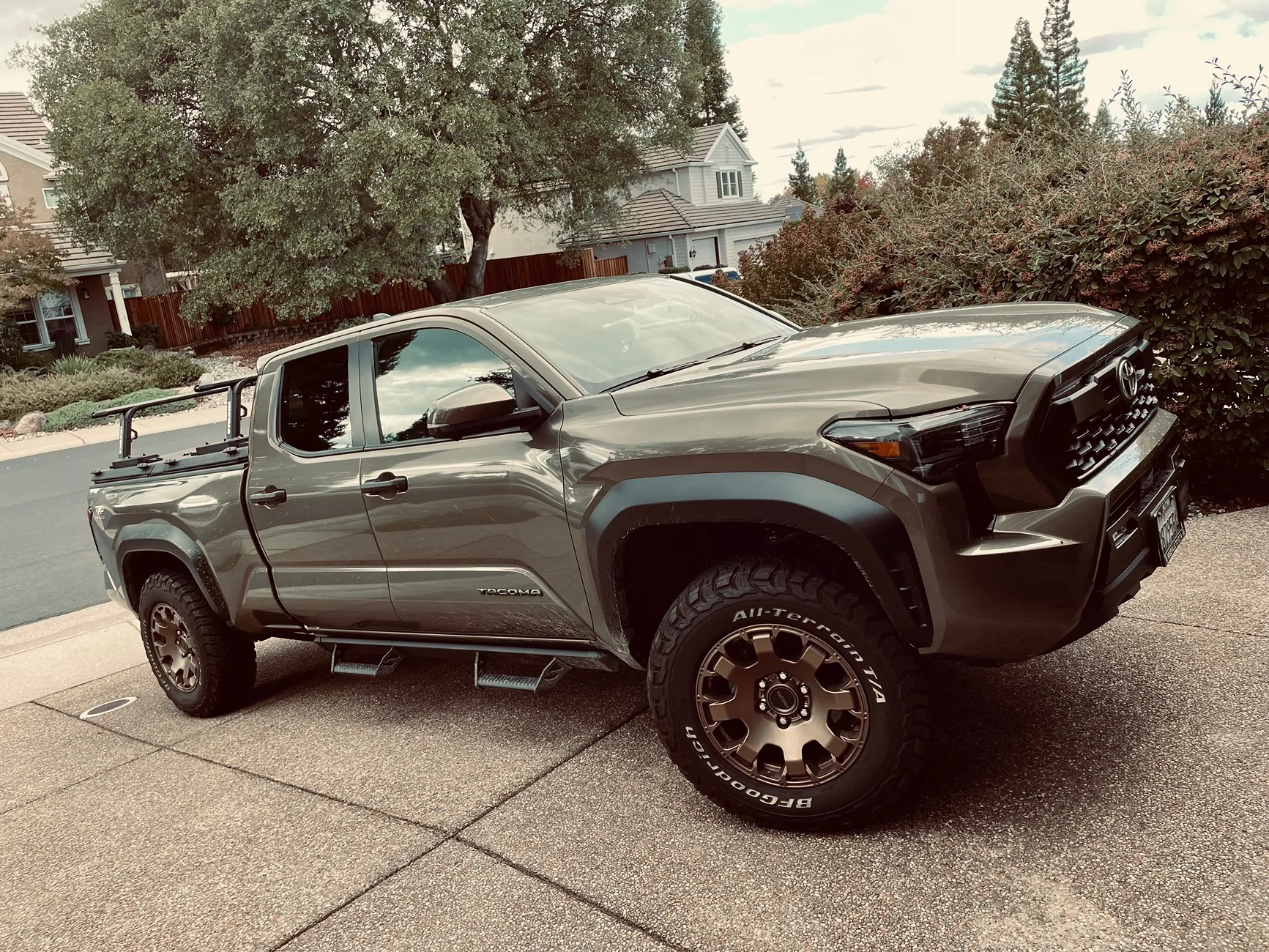 2024 Tacoma Yakima Outpost HD installed on Diamondback IMG_3015