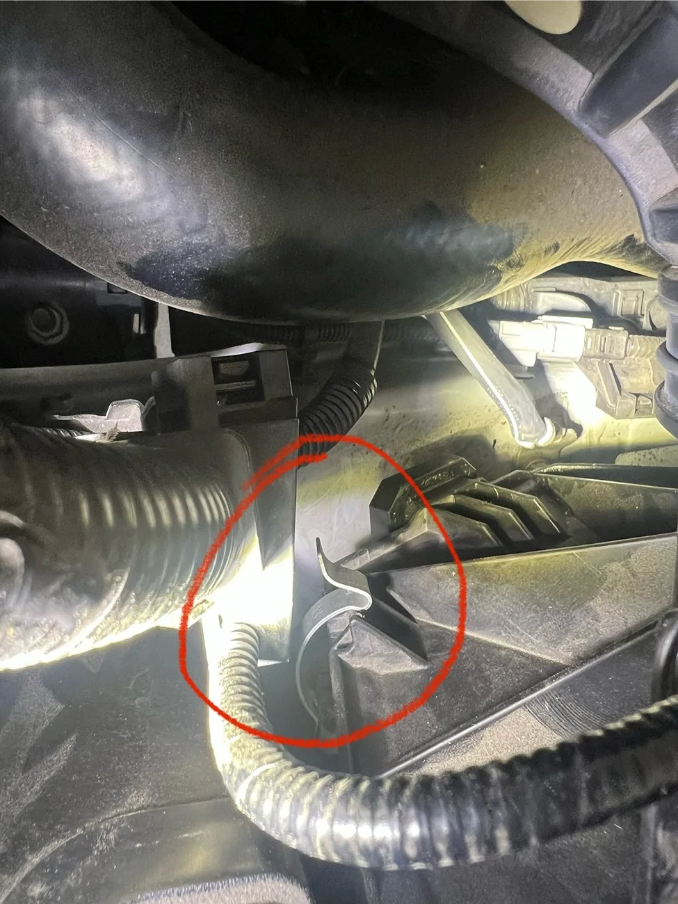 2024 Tacoma Trailhunter Airbox Housing - hard to clip IMG_8022
