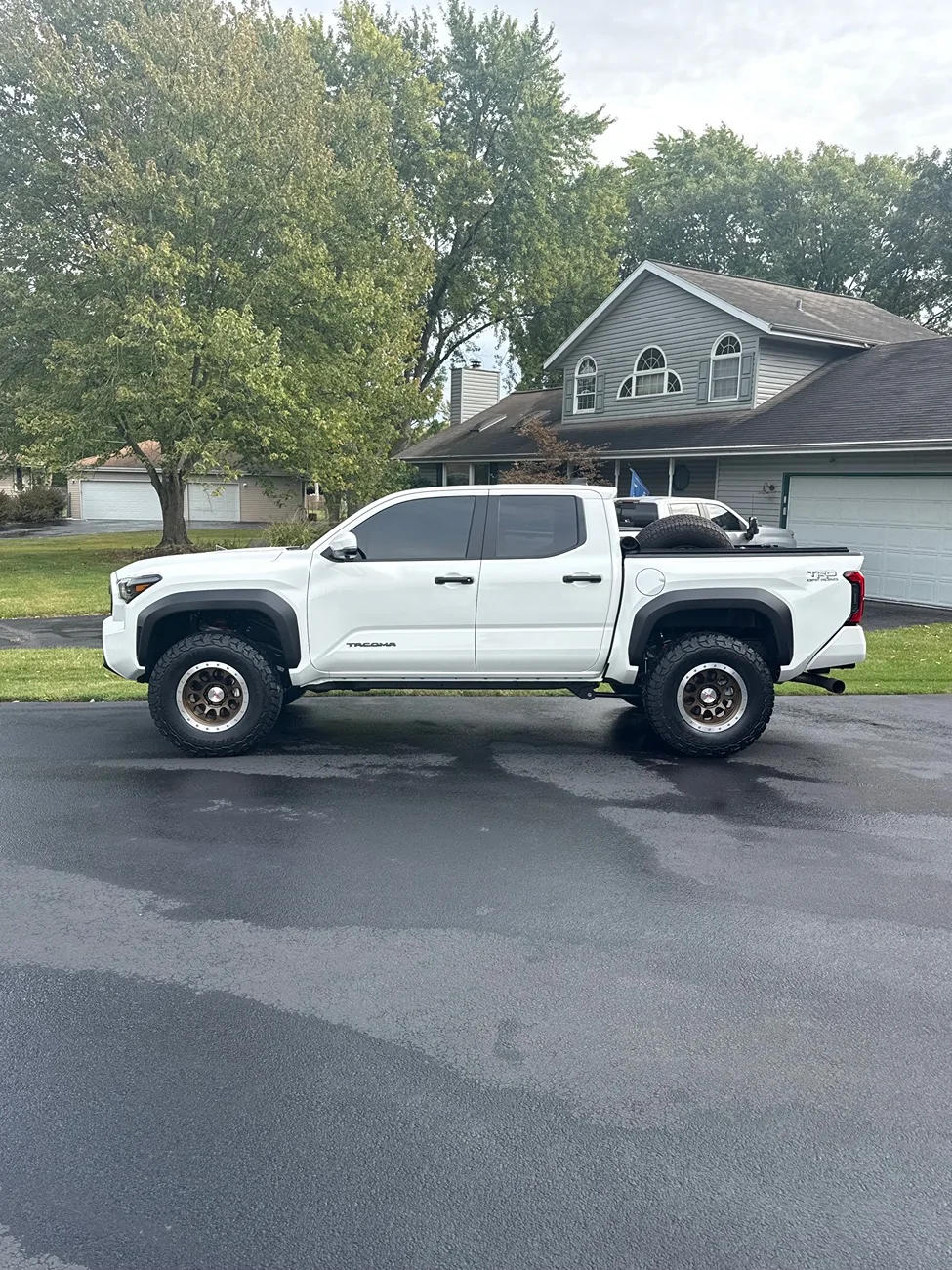 2024 Tacoma Factory lift kits/OEM IMG_2365