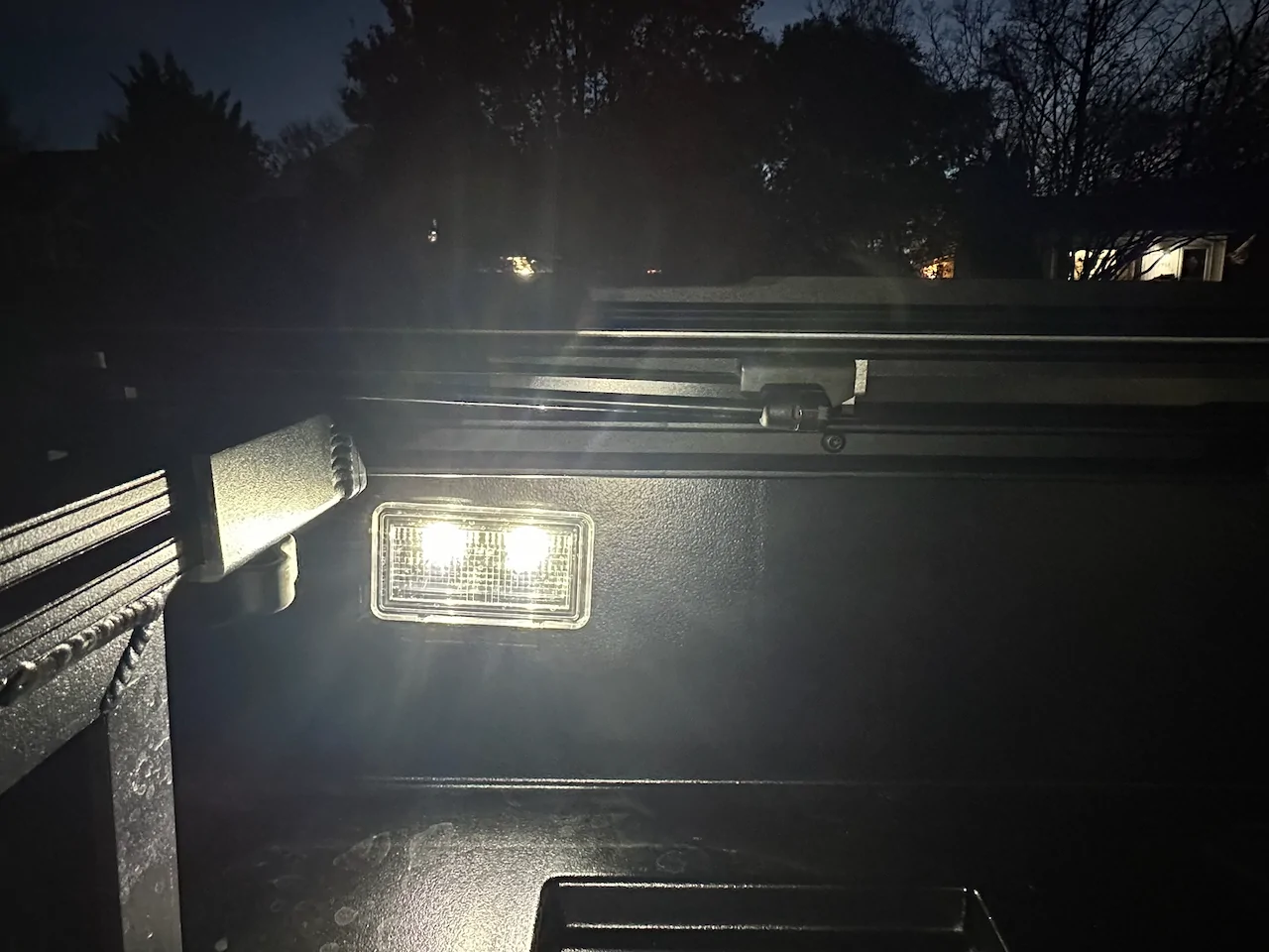 2024 Tacoma Bed divider with tonneau cover and bed mat? All OEM IMG_4531