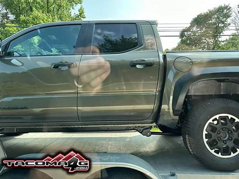2024 Tacoma BRONZE OXIDE 2024 Tacoma Thread (4th Gen) Bronze Oxide 2024 Tacoma TRD Off Road spotted 13