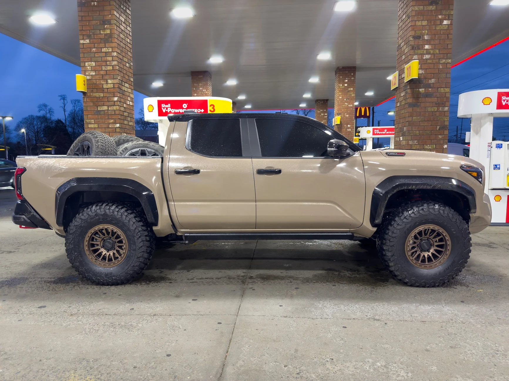 2024 Tacoma +25 OFFSET CLUB IMG_1371