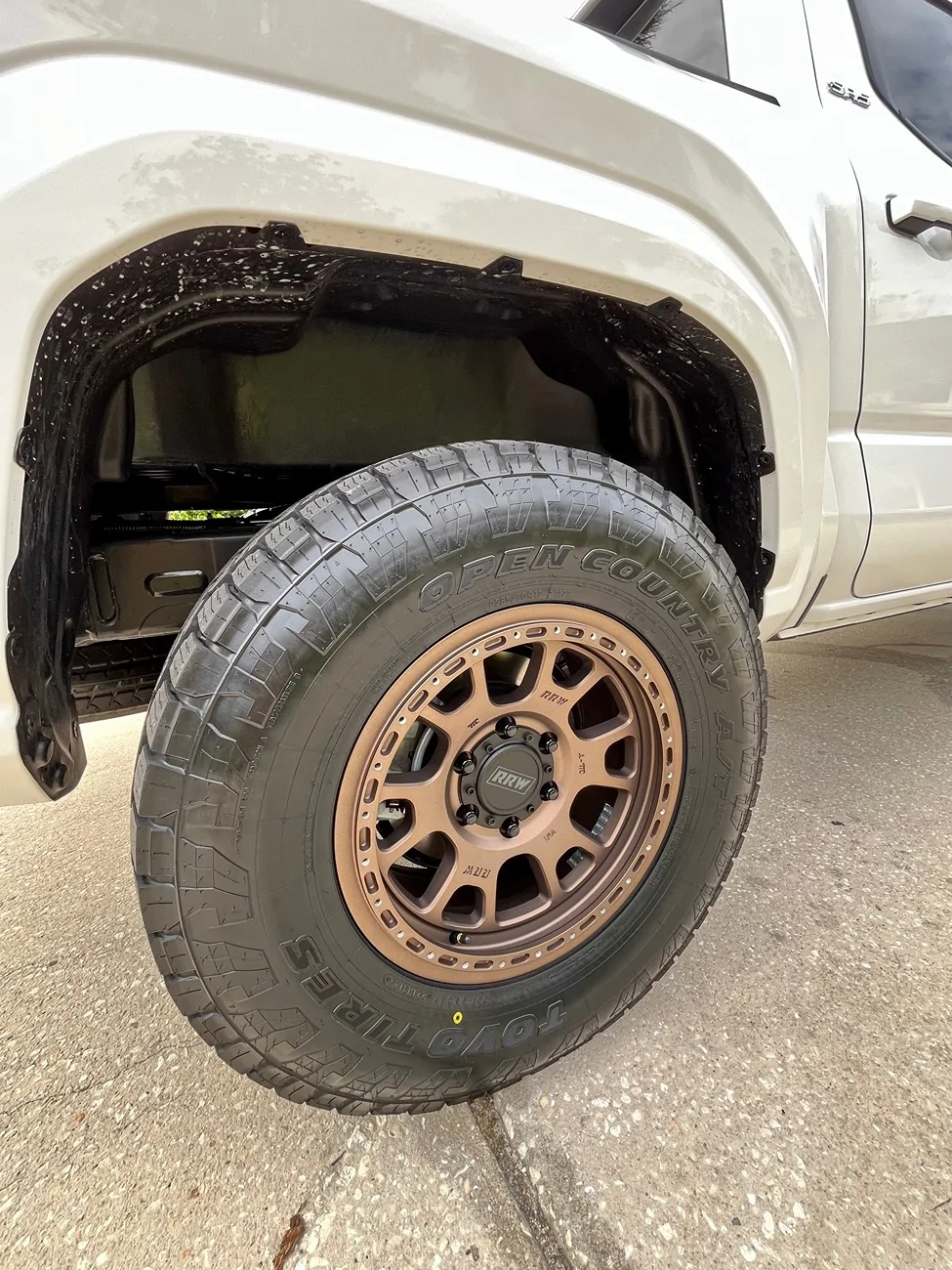 2024 Tacoma Help me make a tire decision team! Falken Wilpeaks - 285 or 275, SL or C? IMG_0017