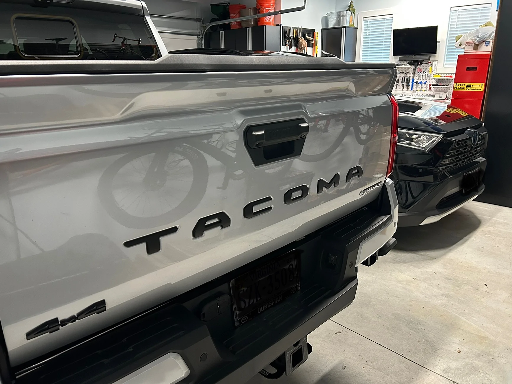 2024 Tacoma CELESTIAL SILVER METALLIC 2024 Tacoma Thread (4th Gen) IMG_9494