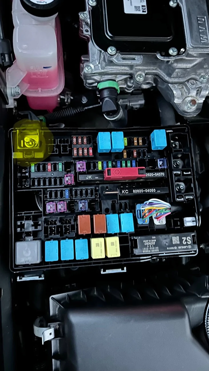 2024 Tacoma DIY: Heritage Grille + Diode Dynamics 18" light bar on a vehicle without factory AUX IMG_3760