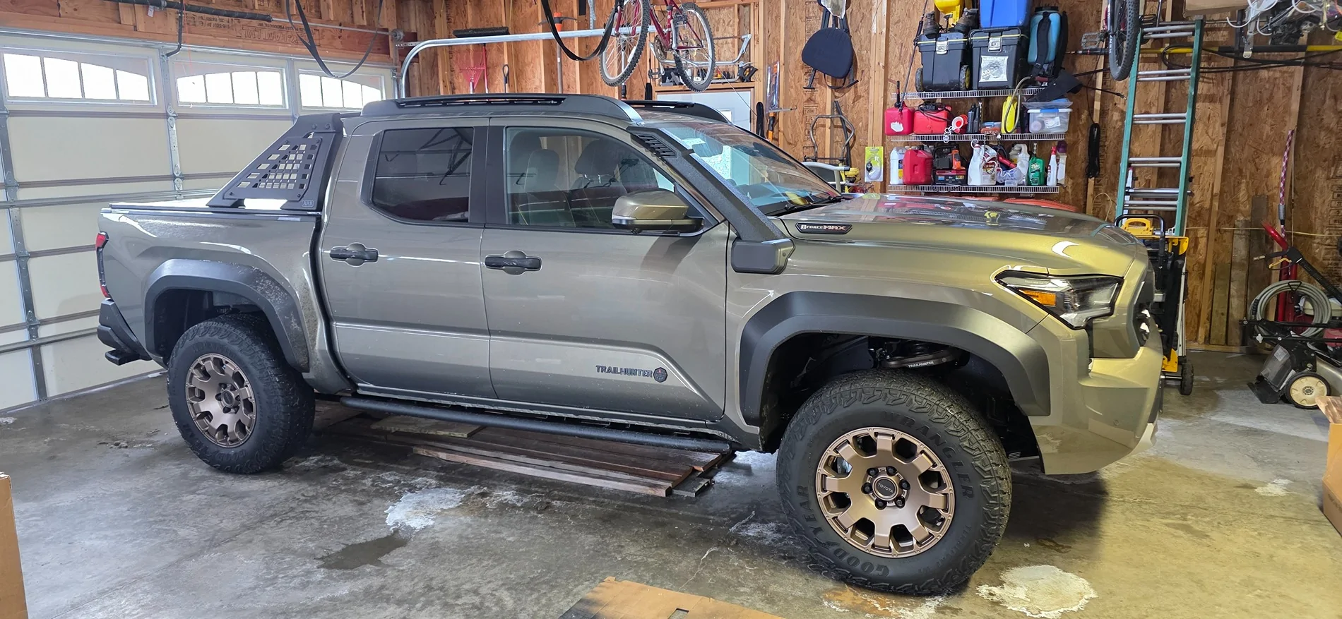 2024 Tacoma ARB Sport Bar + tonneau cover combination -- how to have both (my solution) 20251215_134406