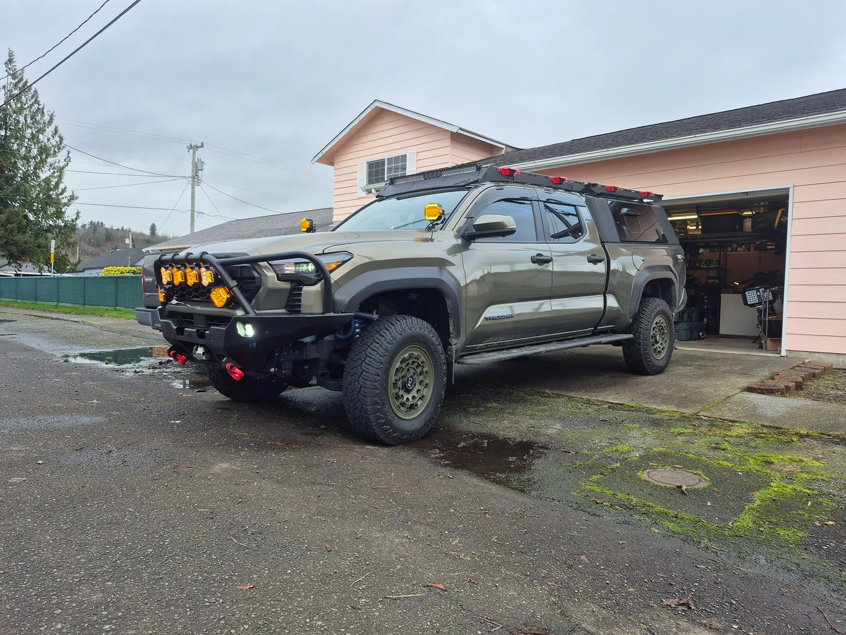 2024 Tacoma Dirtbox Overland Canopy/Camper + Prinsu Rack 20251207_135805