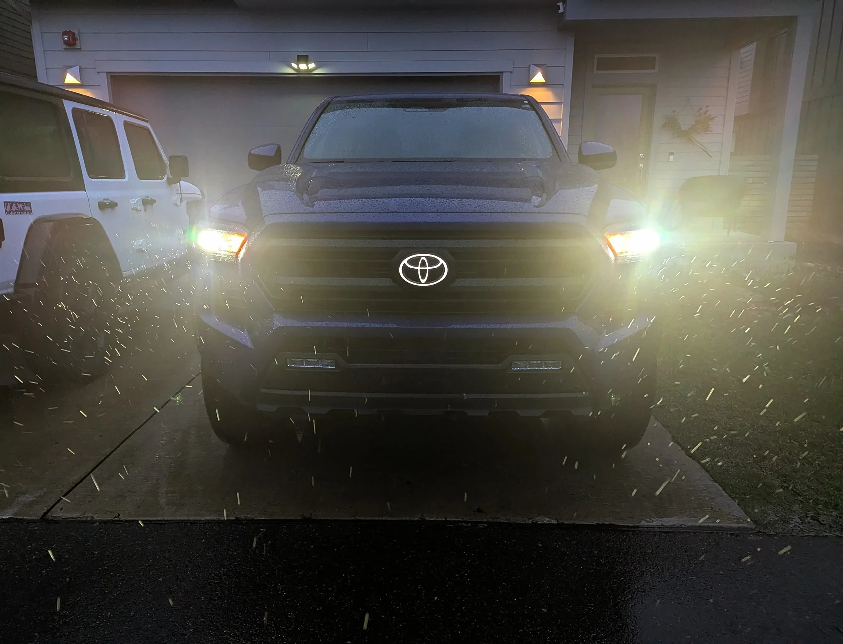 2024 Tacoma Your favorite OEM upgrades ? PXL_20251126_002300193.MP~5