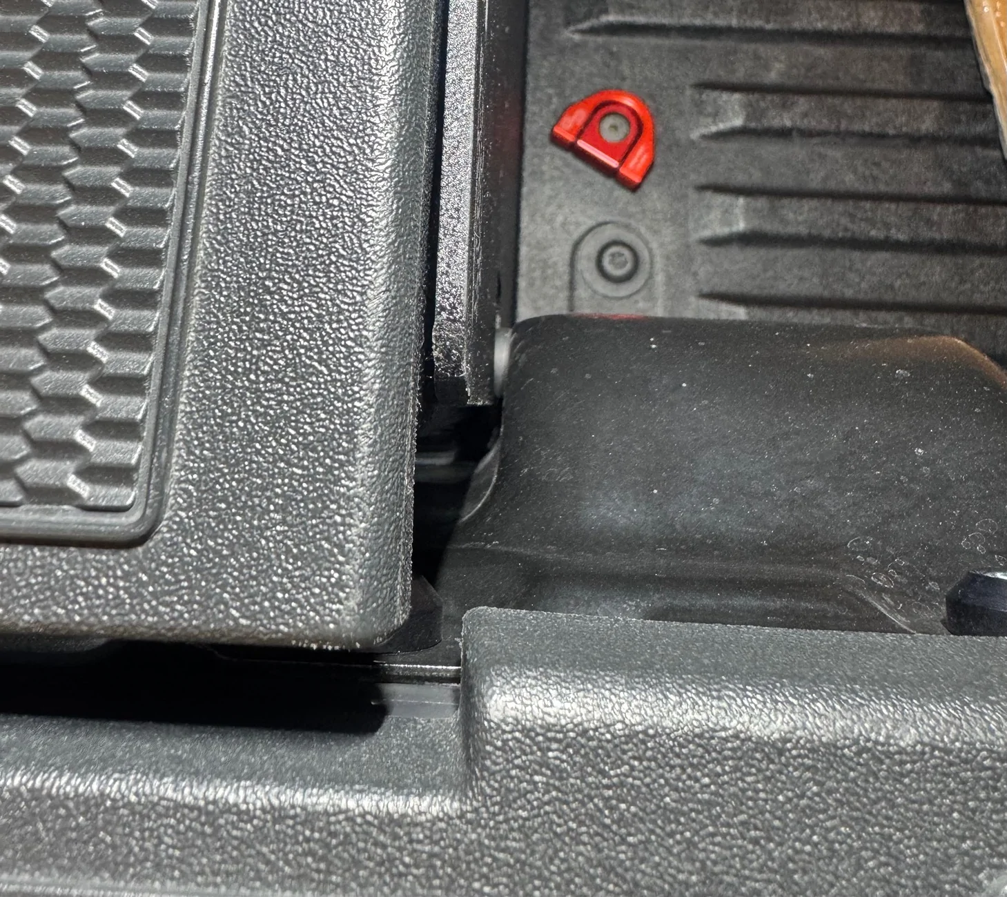 2024 Tacoma SnailArmor Tailgate Flat Panel for 4G Tacoma - installed look IMG_9688